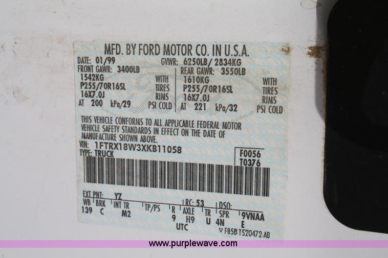 image for item 4966 1999 Ford F150 XLT Supercab pickup truck