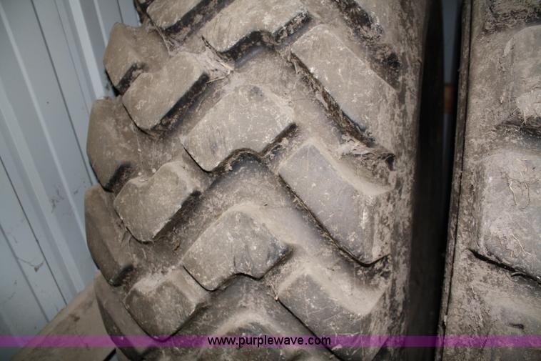 image for item 5115 (3) 23.5R25 tires