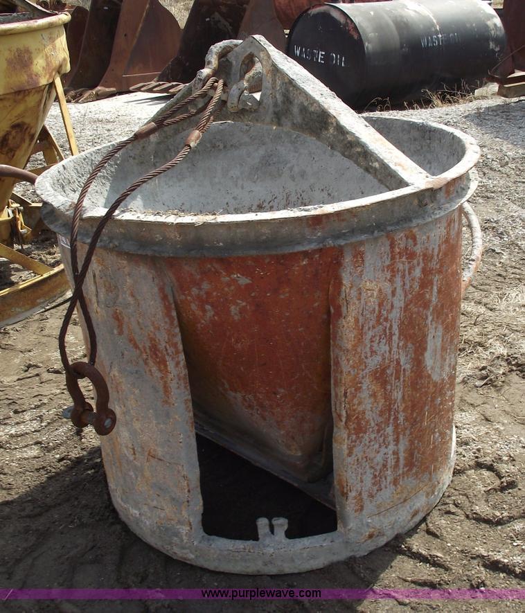 image for item 5371 1/2 yard concrete bucket