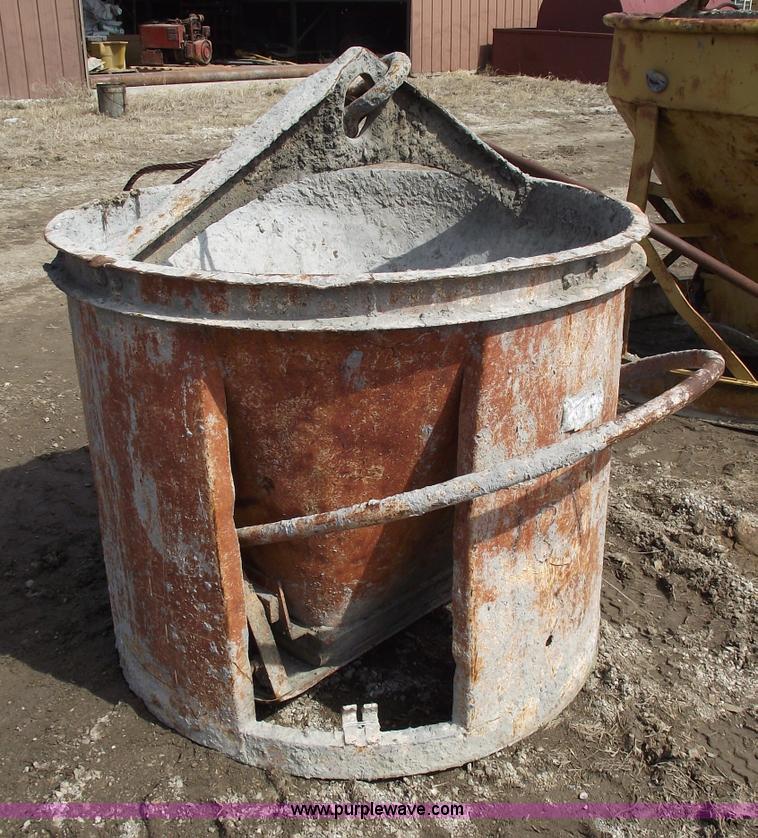 image for item 5371 1/2 yard concrete bucket