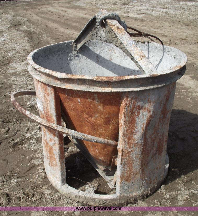 image for item 5371 1/2 yard concrete bucket