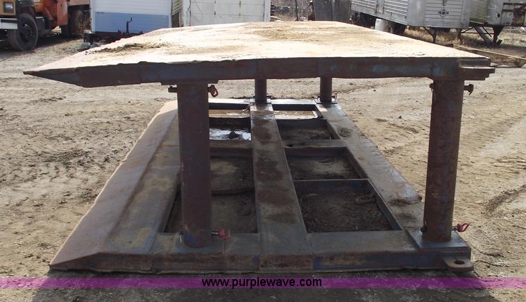 image for item 5372 Trench shore box