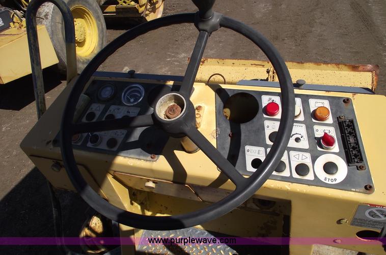 image for item 5587 Bomag 142 PDB-2 sheeps foot roller