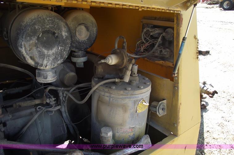 image for item 5590 1991 Atlas Copco air compressor