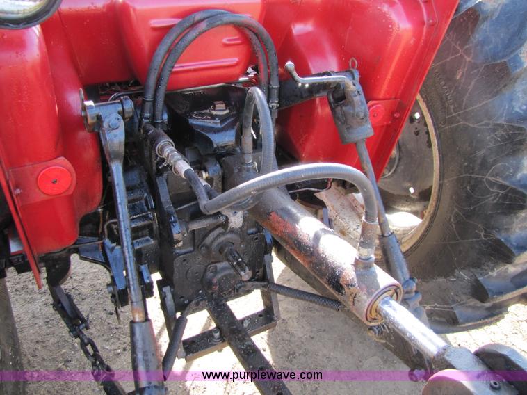 image for item 8630 Case International 585 tractor