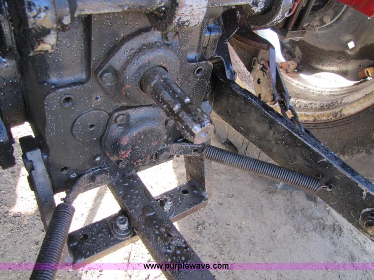 image for item 8630 Case International 585 tractor