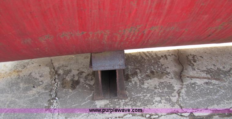 image for item 8643 5,000 gallon fuel tank