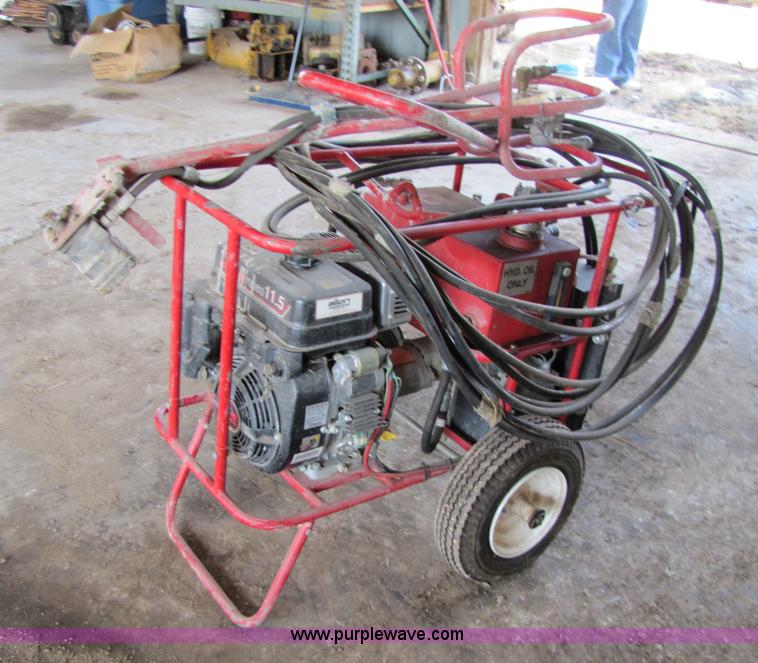 image for item 8647 Allen Razorback rolling screed