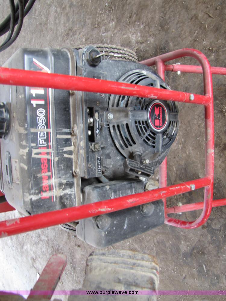 image for item 8647 Allen Razorback rolling screed