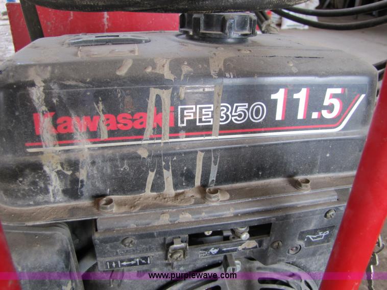 image for item 8647 Allen Razorback rolling screed