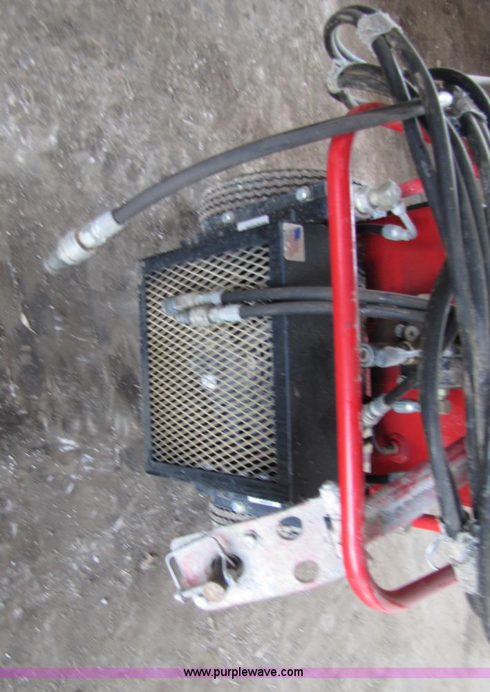 image for item 8647 Allen Razorback rolling screed