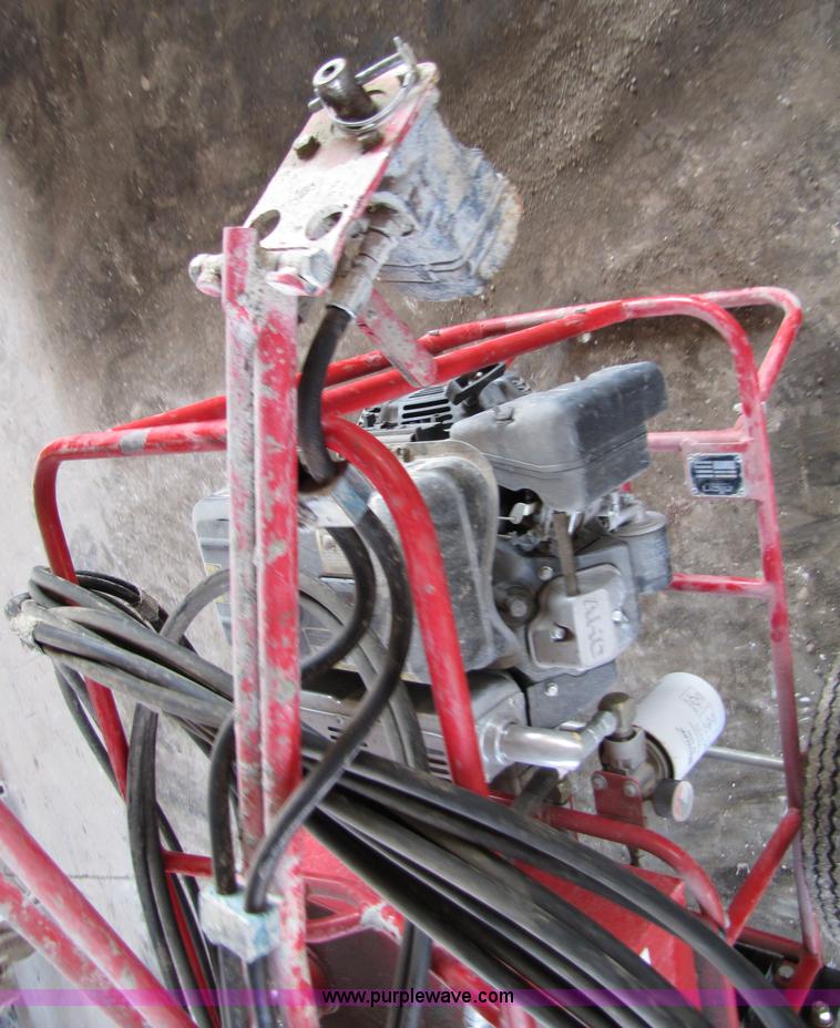 image for item 8647 Allen Razorback rolling screed