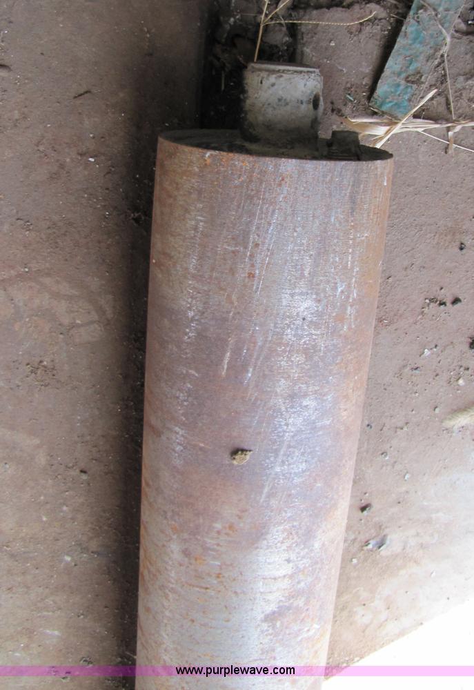 image for item 8647 Allen Razorback rolling screed