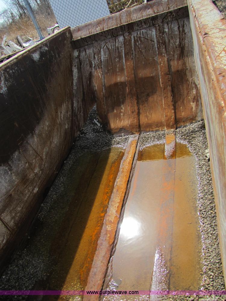 image for item 8654 Gravel box