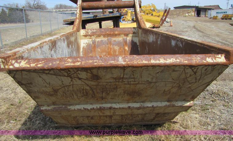 image for item 8654 Gravel box