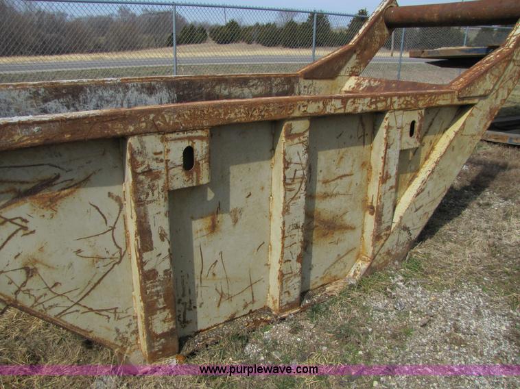 image for item 8654 Gravel box