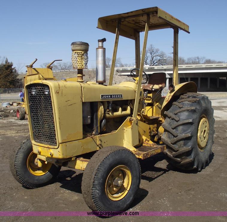 image for item 9562 John Deere 648 tractor with canopy