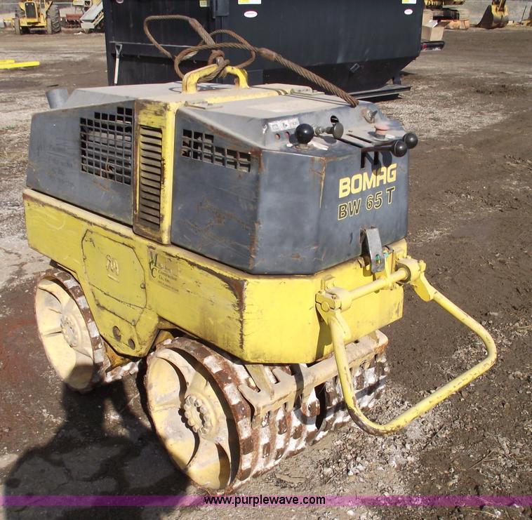 image for item 9567 Bomag GW65T walk behind compactor
