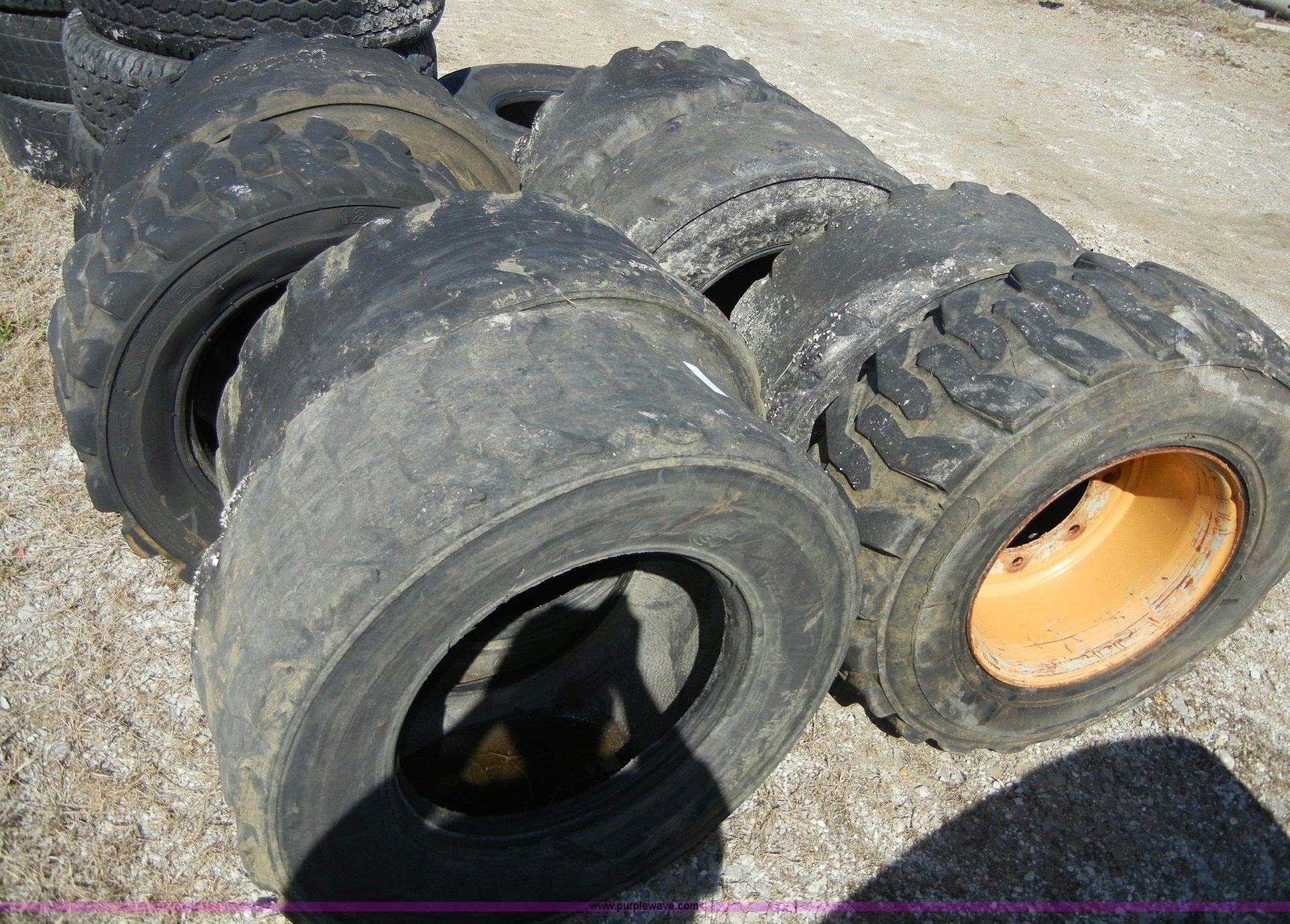 (8) used 1216.5 skid steer tires in Tonganoxie, KS Item 2159 sold