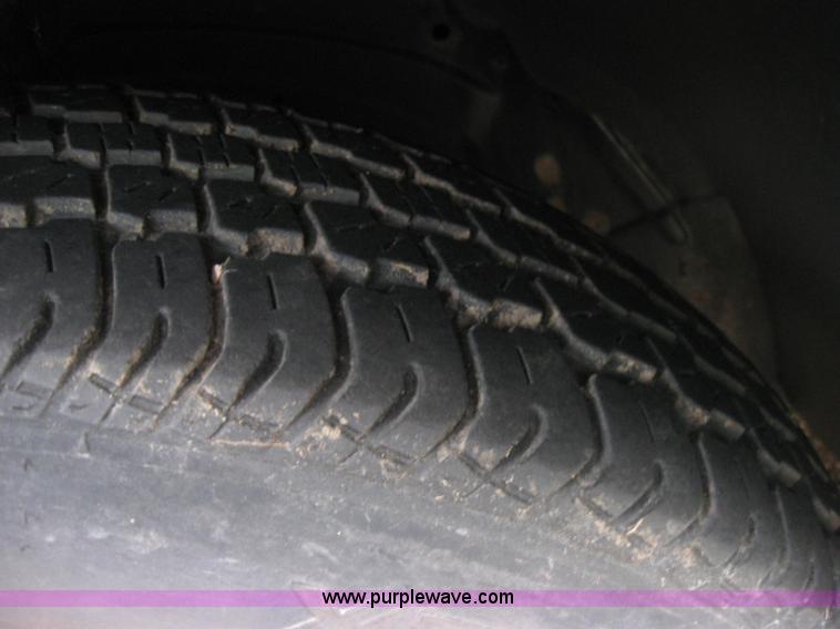 image for item 2324 1997 Saturn SC1