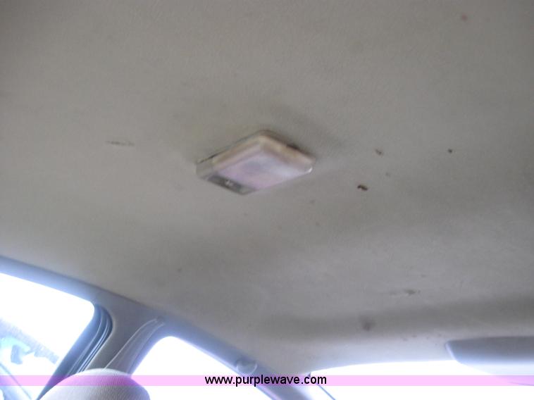 image for item 2324 1997 Saturn SC1