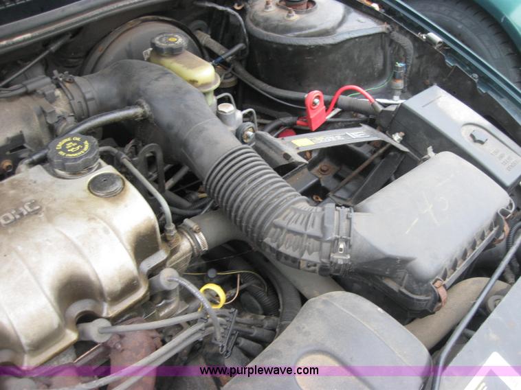 image for item 2324 1997 Saturn SC1