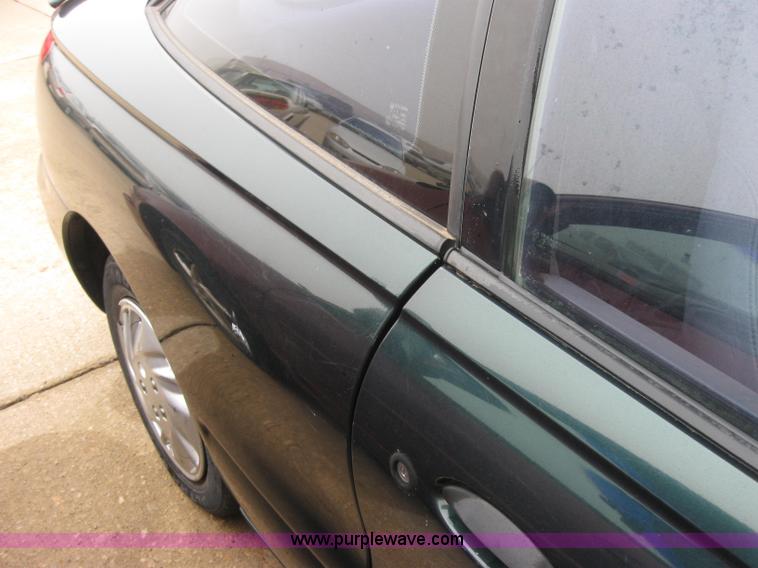 image for item 2324 1997 Saturn SC1