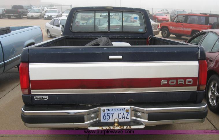 image for item 2325 1991 Ford F150 XLT Lariat pickup truck