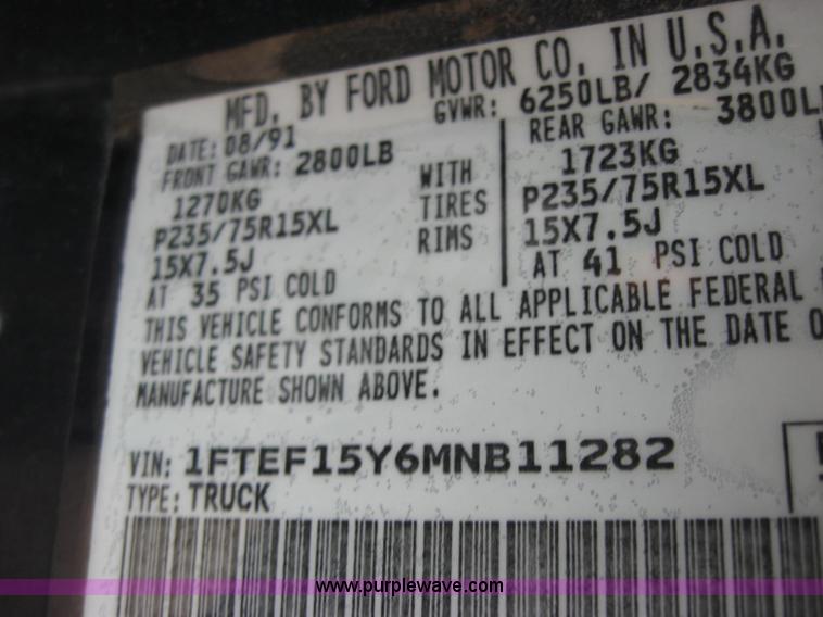 image for item 2325 1991 Ford F150 XLT Lariat pickup truck