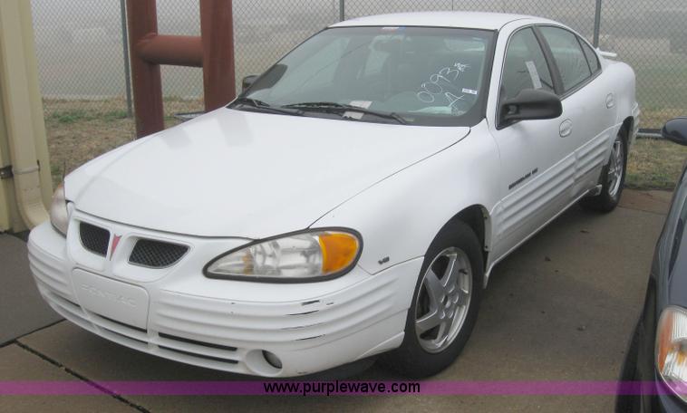 image for item 2326 1999 Pontiac Grand Am SE