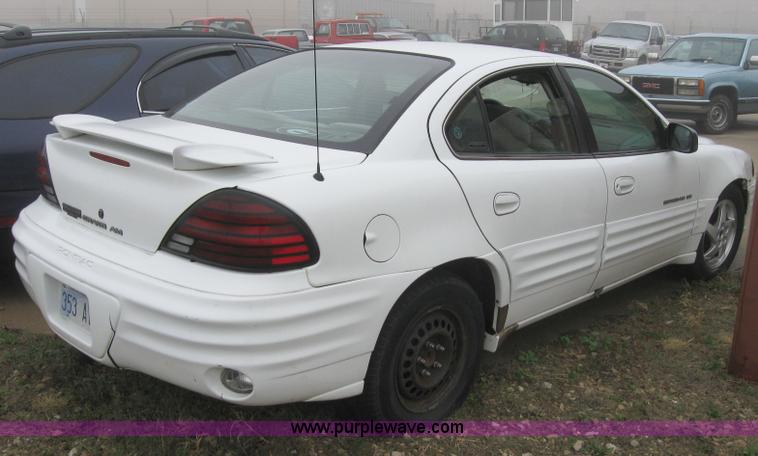 image for item 2326 1999 Pontiac Grand Am SE