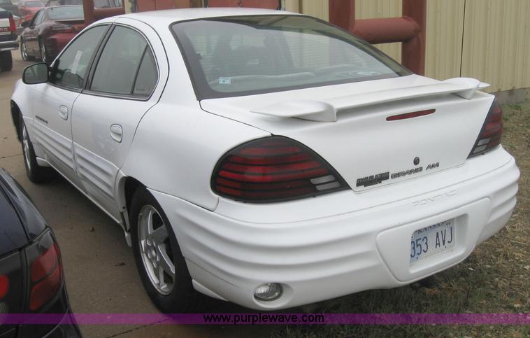 image for item 2326 1999 Pontiac Grand Am SE