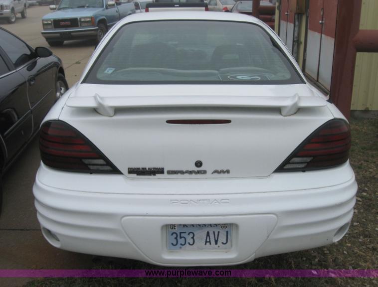image for item 2326 1999 Pontiac Grand Am SE