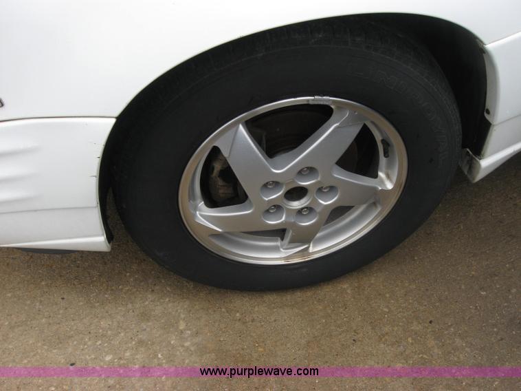 image for item 2326 1999 Pontiac Grand Am SE