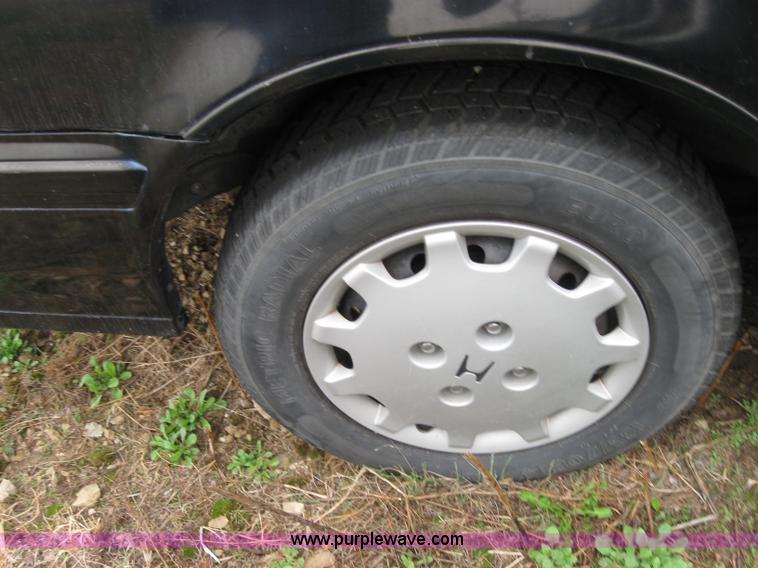 image for item 2330 1991 Honda Accord LX