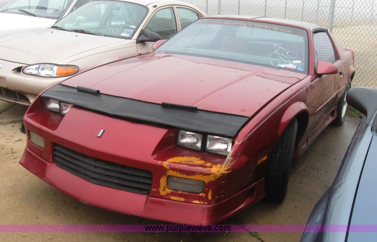 image for item 2332 1991 Chevrolet Camaro RS