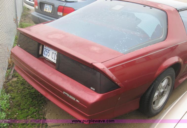 image for item 2332 1991 Chevrolet Camaro RS