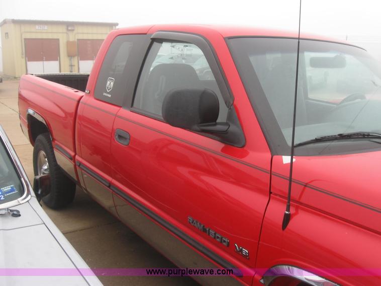 image for item 2337 1998 Dodge Ram 1500 Laramie SLT quad cab pickup truck
