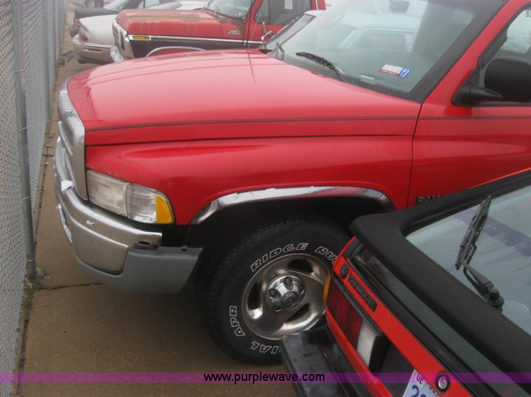 image for item 2337 1998 Dodge Ram 1500 Laramie SLT quad cab pickup truck