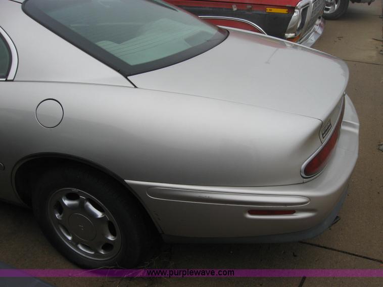 image for item 2340 1997 Buick Riviera