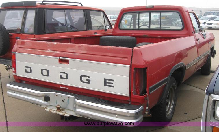 image for item 2342 1991 Dodge D150 LE pickup truck