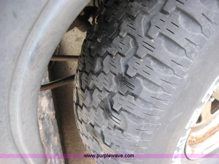 image for item 2342 1991 Dodge D150 LE pickup truck