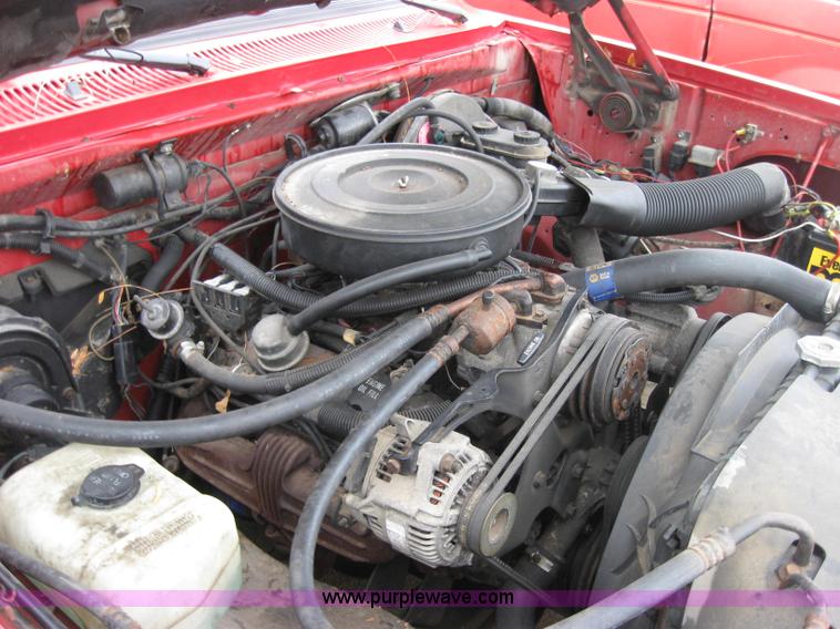 image for item 2342 1991 Dodge D150 LE pickup truck