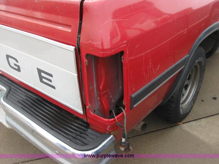 image for item 2342 1991 Dodge D150 LE pickup truck