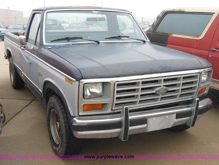 image for item 2343 1981 Ford F150 XL pickup truck