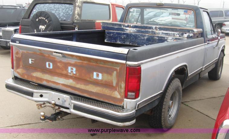 image for item 2343 1981 Ford F150 XL pickup truck