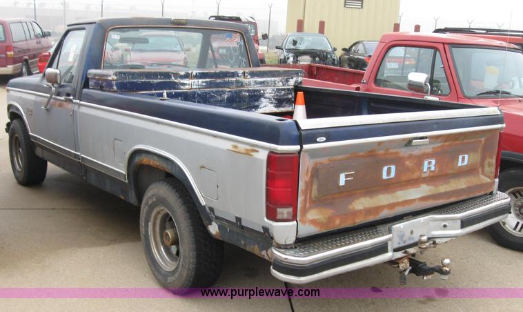 image for item 2343 1981 Ford F150 XL pickup truck