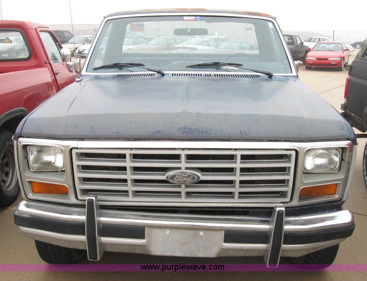 image for item 2343 1981 Ford F150 XL pickup truck