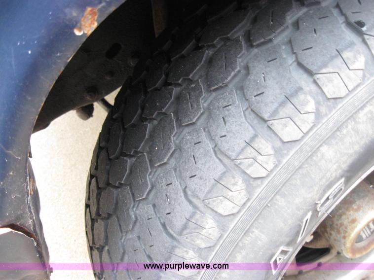 image for item 2343 1981 Ford F150 XL pickup truck