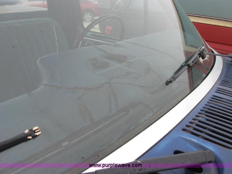 image for item 2343 1981 Ford F150 XL pickup truck